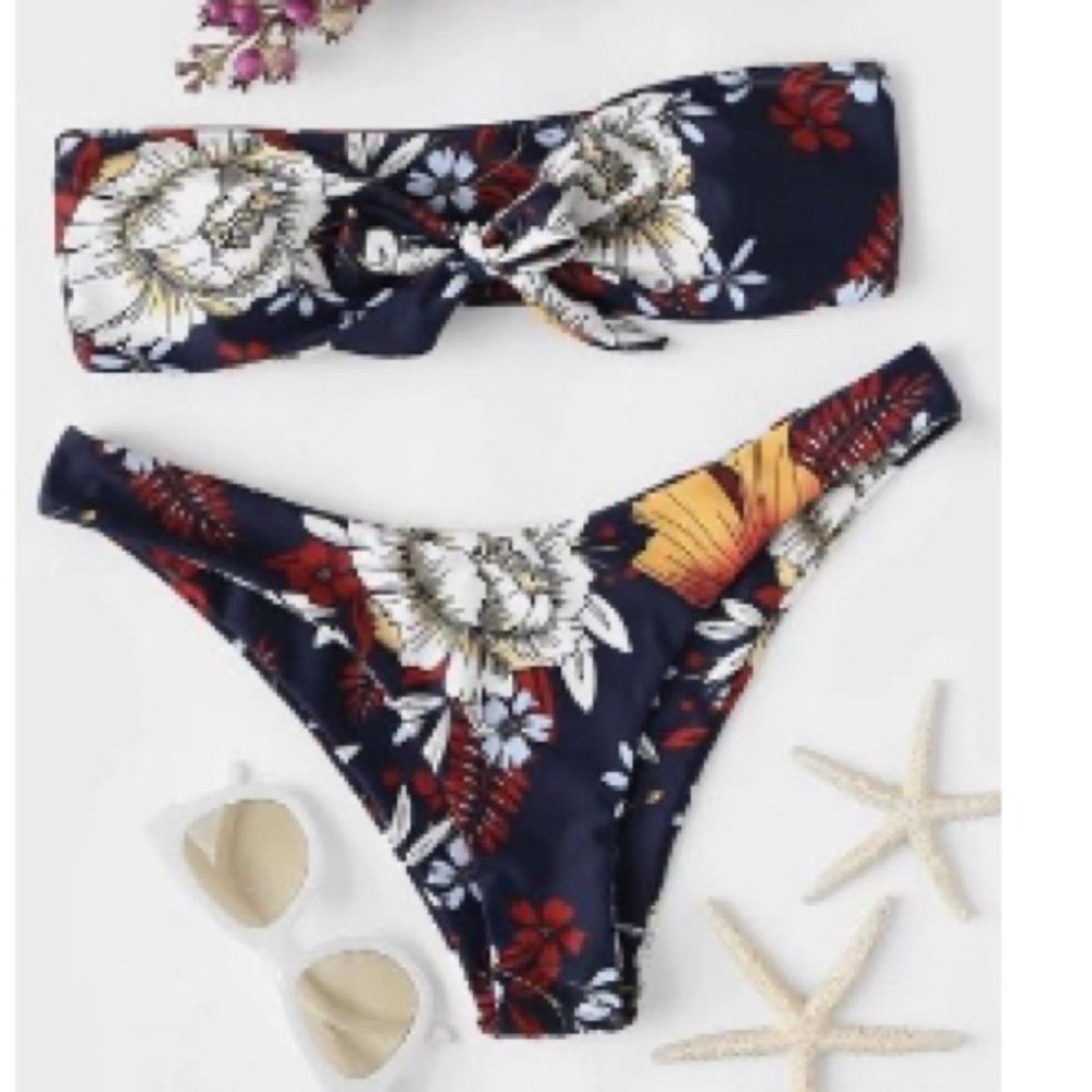 SHEIN Floral Knot Front Bandeau With High Leg Bikini